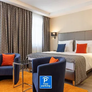 3* Отель Silver Crown & Residence, Palace Quarter