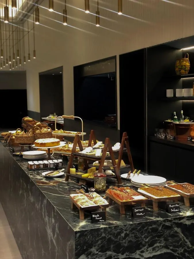 Kozmo Hotel Suites & Spa - Small Luxury Hotels Of The World 부다페스트