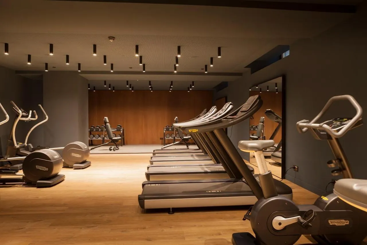 Kozmo Hotel Suites & Spa - Small Luxury Hotels Of The World Budapest
